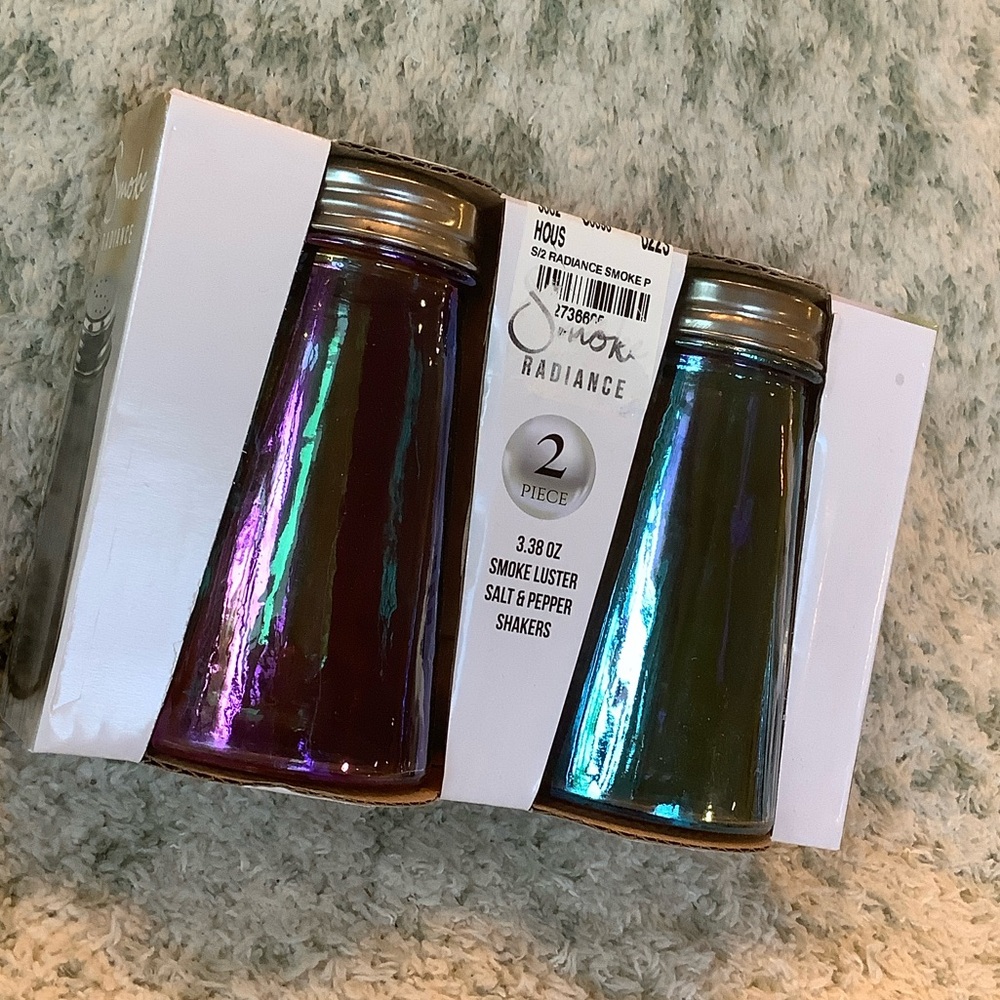 Smoke Luster Radiance Salt & Pepper Shaker Set NWT 3.38oz - Picture 4 of 15